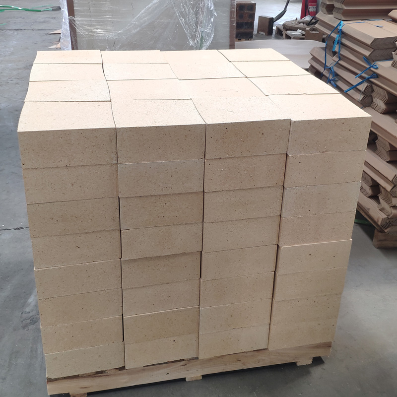 High alumina fire bricks